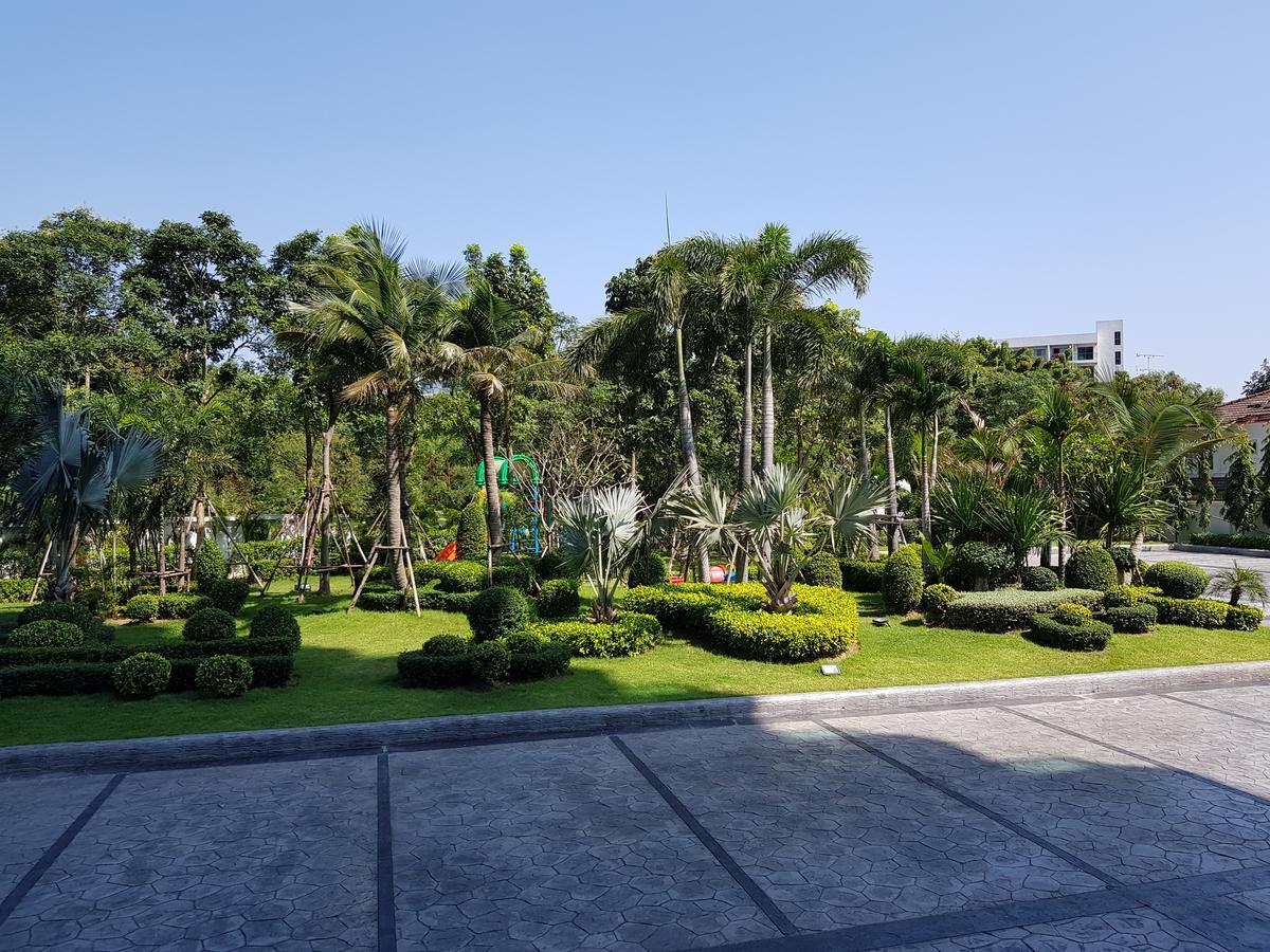 Dusit Grand Condo View Jomtien Beach Exterior foto